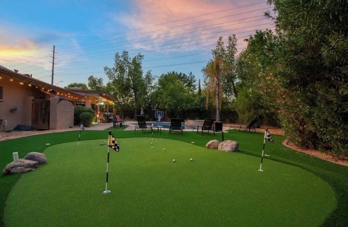 Woodleaf House | Desert Palms - Pool & BBQ Near Paradise Mall