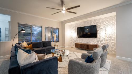 Queenland Manor House | Desert Queen home