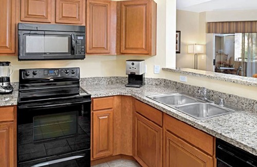 Las Vegas Condo | Desert Retreat Resort 1 br suite Friday check-in