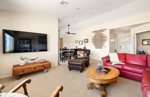 Yucca Valley House | Desert Roots Ranch Views Fire Pit Near JTNP