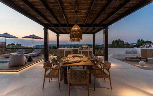 Kassandra Villa | Desert Sand Villa