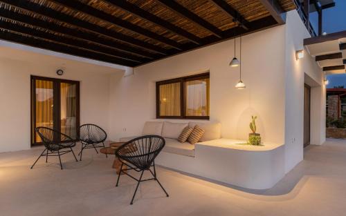 Kassandra Villa | Desert Sand Villa