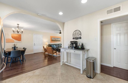 Oak Park House | Desert Sky - HTD Pool/Misters/Fire Pit/Old Town