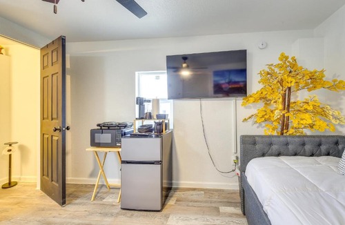 Tucson Apartment | Desert Studio 5 Mi to Dtwn Tucson w/Shared Yard
