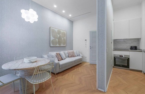 Santissima Annunziata Apartment | Deservi Elegant Apt. Dante