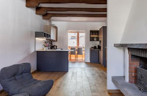 Tarvisio Apartment | Design alpino in centro con balcone e parcheggio