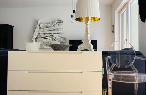 Stadtbezirk 3 Apartment | Design apartment with river view