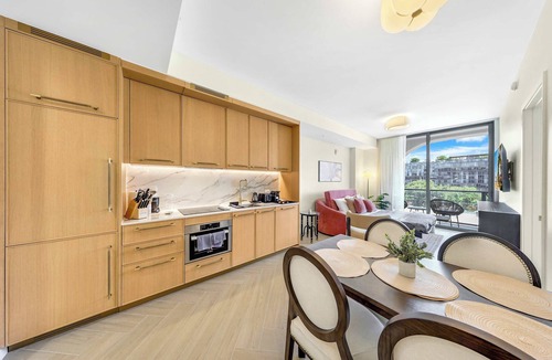 Wynwood Art District Apartment | Design District 1BR | Rooftop | 20Min Fan Fest