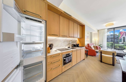 Wynwood Art District Apartment | Design District 1BR | Rooftop | 20Min Fan Fest