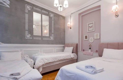 Galata Apartment | Design Flat- 4rm-3Bdrm-3Bth-1st flr