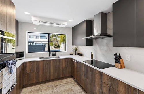Birch Park Finger Streets House | Design-Forward Retreat | Resort Pool + Spa | Mins to the Beach + Near Las Olas