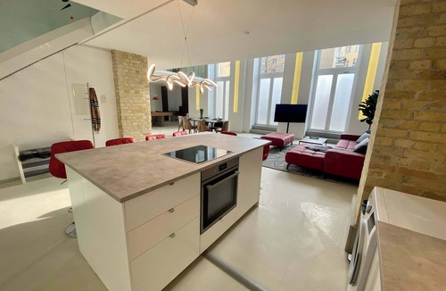 Charlottenburg House | Design Loft with Pool Table for 6