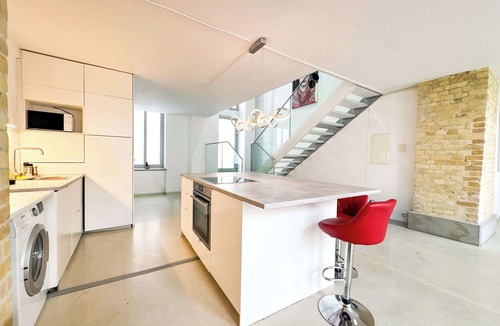 Charlottenburg House | Design Loft with Pool Table for 6