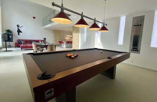 Charlottenburg House | Design Loft with Pool Table for 6