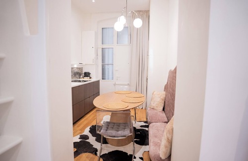 Matzleinsdorf Condo | Design Micro-Studio - 10 minutes to Central Station
