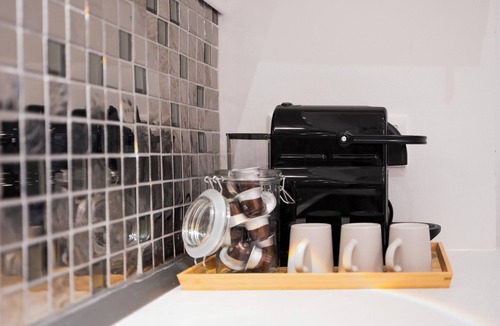 Matzleinsdorf Condo | Design Micro-Studio - 10 minutes to Central Station