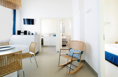 Fontane Bianche Villa | Design sea front villa with mini pool - DiCasaInSicilia