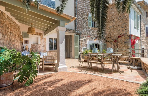 Biniaraix House | Design stone house in Mallorca's Sóller valley