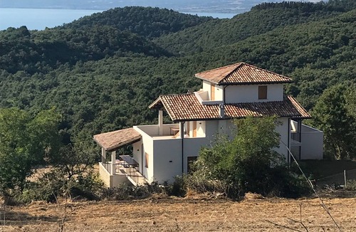 Bagnoregio Villa | design villa private in nature with lake view