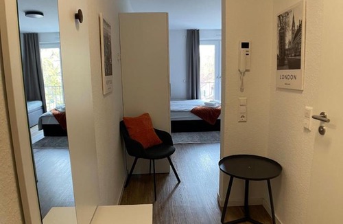 Metzingen Apartment | Design Vogue Apt-Zentrum-Outlet-Aufzug-WM