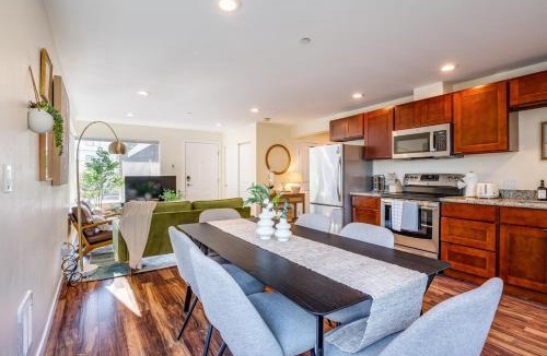 East Queen Anne House | Designated Parking AC Walks to Space Needle DT