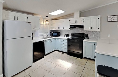 Put-in-Bay House | Designed for Together Time | 10 ppl | IC106
