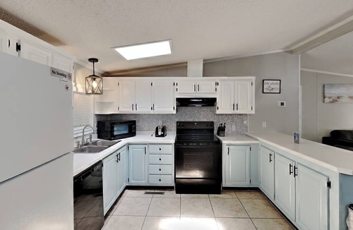 Put-in-Bay House | Designed for Together Time | 10 ppl | IC106