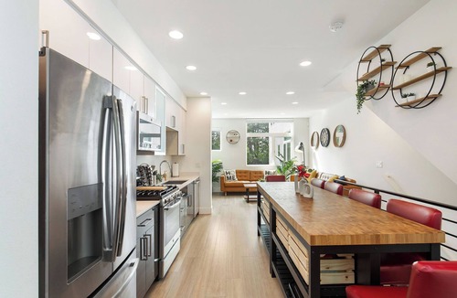 Capitol Hill House | Designer 3B3B in Capitol Hill Pet Friendly
