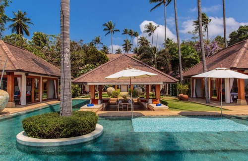 Na Mueang Villa | Designer 6BR Beachfront Villa | Laem Sor