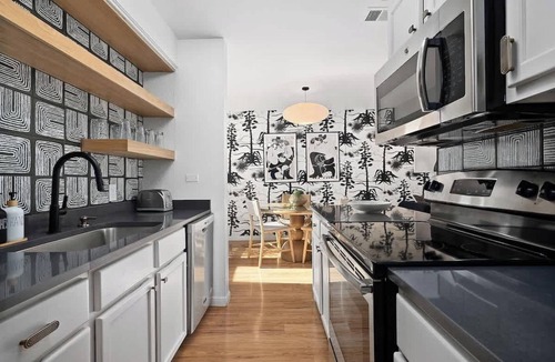 Westfield House | Designer Duplex | Pool, Fire Pit, Near UT Football