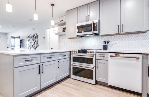 Wesley Chapel Condo | Designer Golf Retreat | Luxury Renovation | Golf View | Optional Saddlebrook Resort Amenities