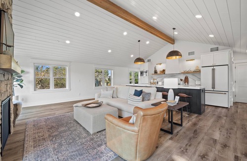 Village of Pewaukee House | Designer Home with Upper Balcony & Lake Views Walk to Pewaukee Beach