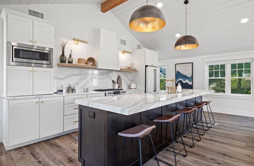 Village of Pewaukee House | Designer Home with Upper Balcony & Lake Views Walk to Pewaukee Beach
