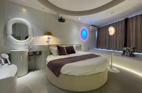 Luolong Apartment | Designer Hotel