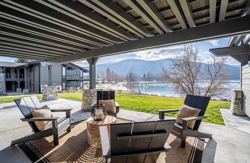 Wapato Point Condo | Designer Lakefront Condo C1, Wapato Point Chelan