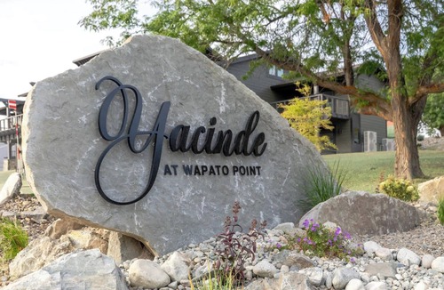 Wapato Point Condo | Designer Lakefront Condo C1, Wapato Point Chelan