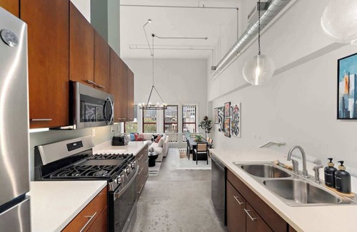 Downtown Pittsburgh Apartment | Designer Loft Penthouse in the Heart of Downtown