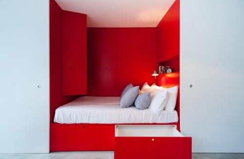Potts Point Apartment | Designer Pad with a View