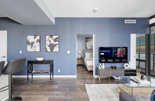 Bay Cloverhill Apartment | Designer Skyline Retreat 2BR w Skyline Terrace