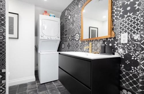Parkdale Apartment | Designer Toronto Apartment Parkdale Retreat