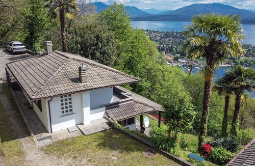 Massino Visconti House | Despite having only a thousand inhabitants, the small Massino Visconti, situated on the gentle heights of the Vergante, is a well-known and famous village. It is located directly opposite Ranco on the lake above Lesa. The view is simply enviable.
