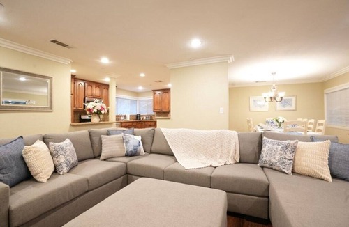 Southwest Anaheim House | Destination #08