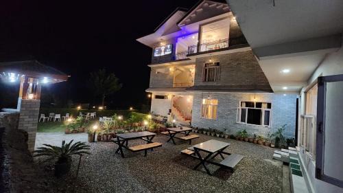 Gunehr Hostel | Destination Bir