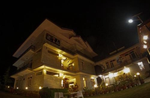 Gunehr Hostel | Destination Bir