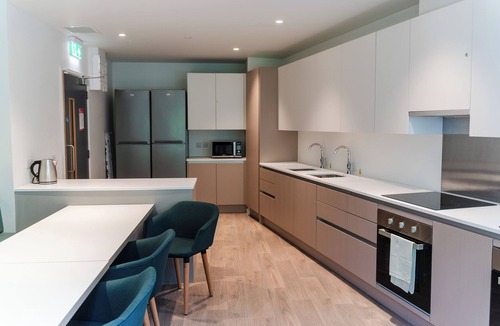Edinburgh Hotel | Destiny Student - Burnet Point