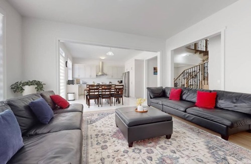 Caledon House | Detached 5 Bedroom ~100% Spotless ~Sleeps 13