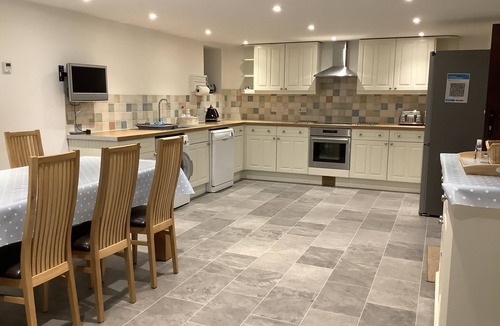 Liverton House | DETACHED BARN CONVERSION. FAMILY FRIENDLY WITH INDOOR POOL, GAMES RM & PLAY AREA