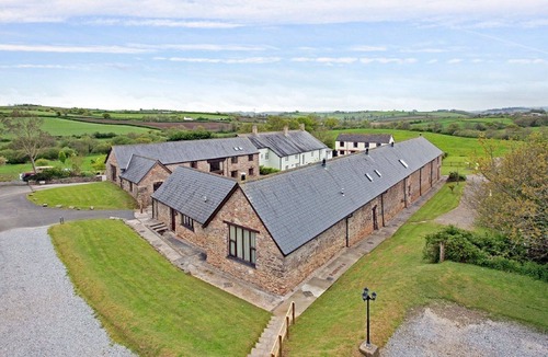 Liverton House | DETACHED BARN CONVERSION. FAMILY FRIENDLY WITH INDOOR POOL, GAMES RM & PLAY AREA