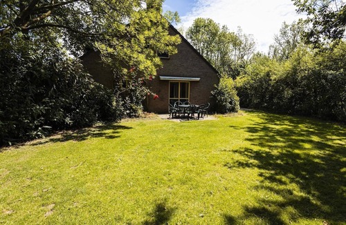 Ewijk House | Detached Bungalow in Peaceful Setting