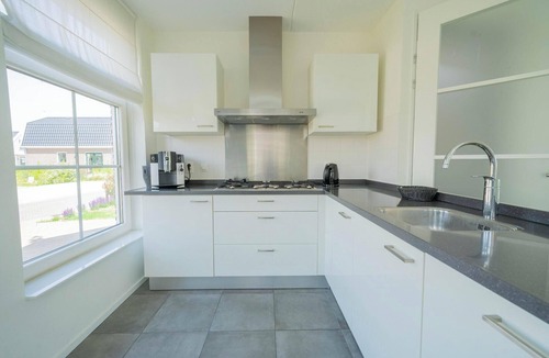 Uitdam House | Detached bungalow with 3 bedrooms, 2 bathrooms and a sauna